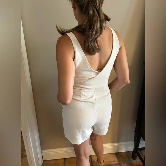 Aritzia Wilfred shorts jumper. - Picture 4 of 9